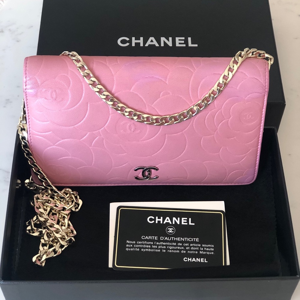 SOLD—CHANEL Camellia Wallet-Pink